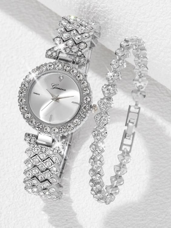 Minimalist Mesh Band Watch for Women - Trendy Quartz Wrist Watch